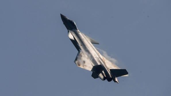 Chinese J-20 fighter