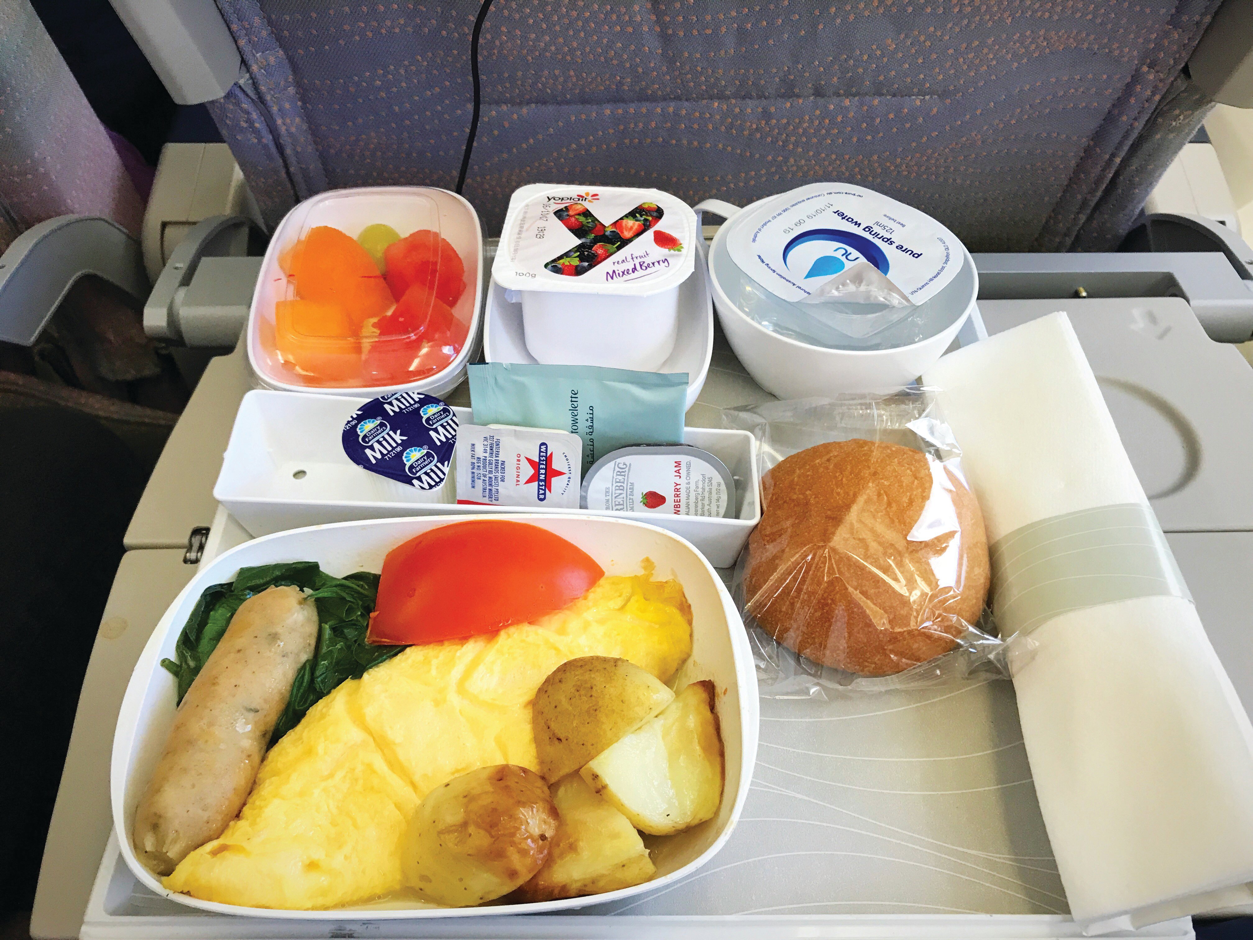 This plastic-free edible food tray is designed to reduce airline