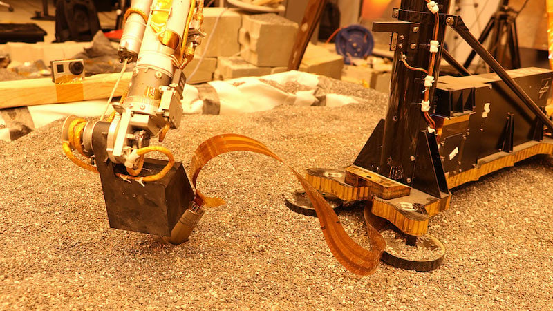 NASA's Mars MRO, InSight Lander Detect Subsurface Martian Water Ice - Vimarsana News