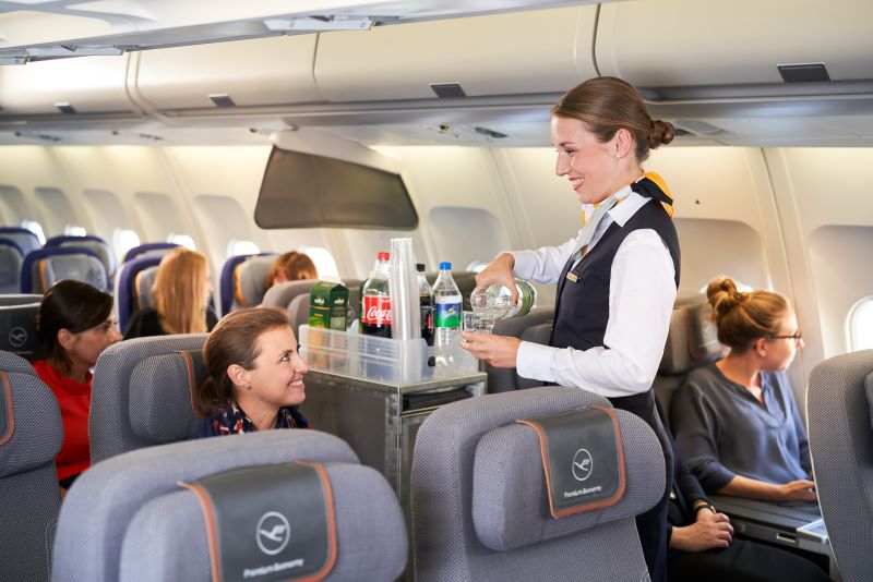 Was Verdient Eine Stewardess Bei Lufthansa ar.inspiredpencil.com