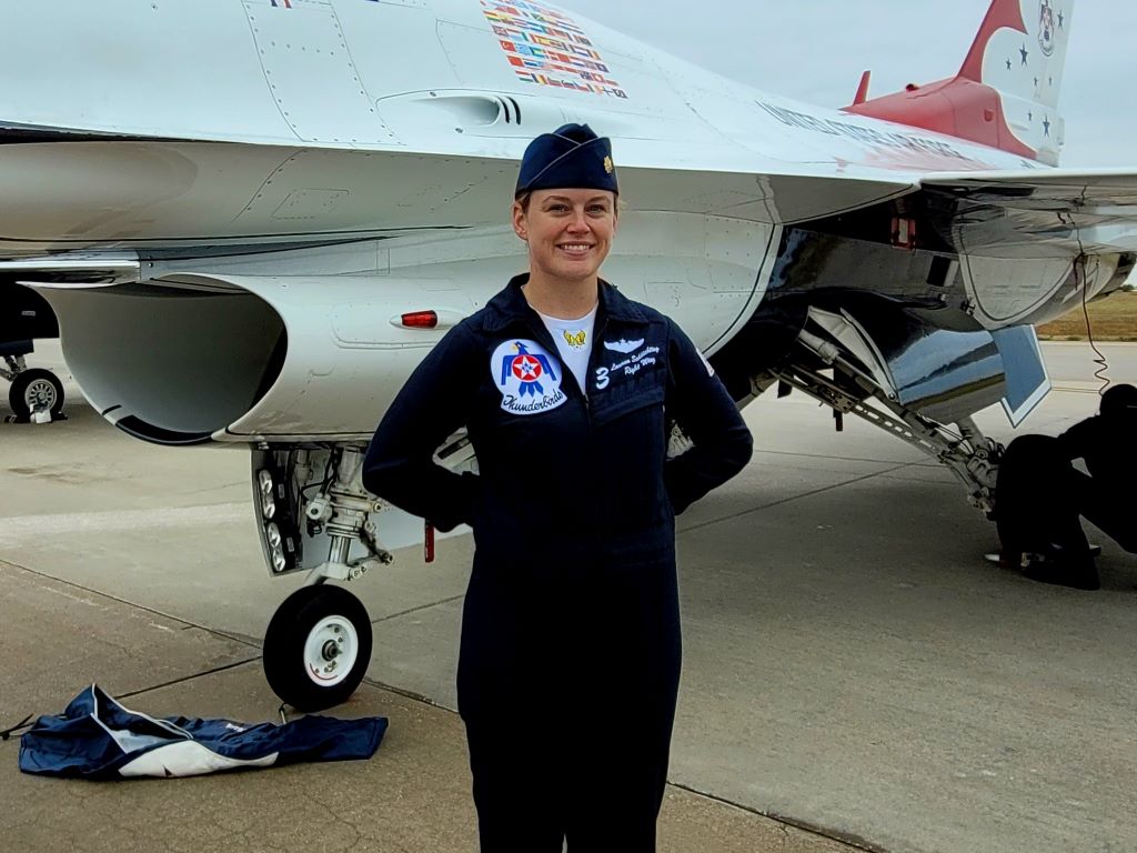 Gallery: Eyes On The Skies With The Thunderbirds | Aviation Week Network - Vimarsana News