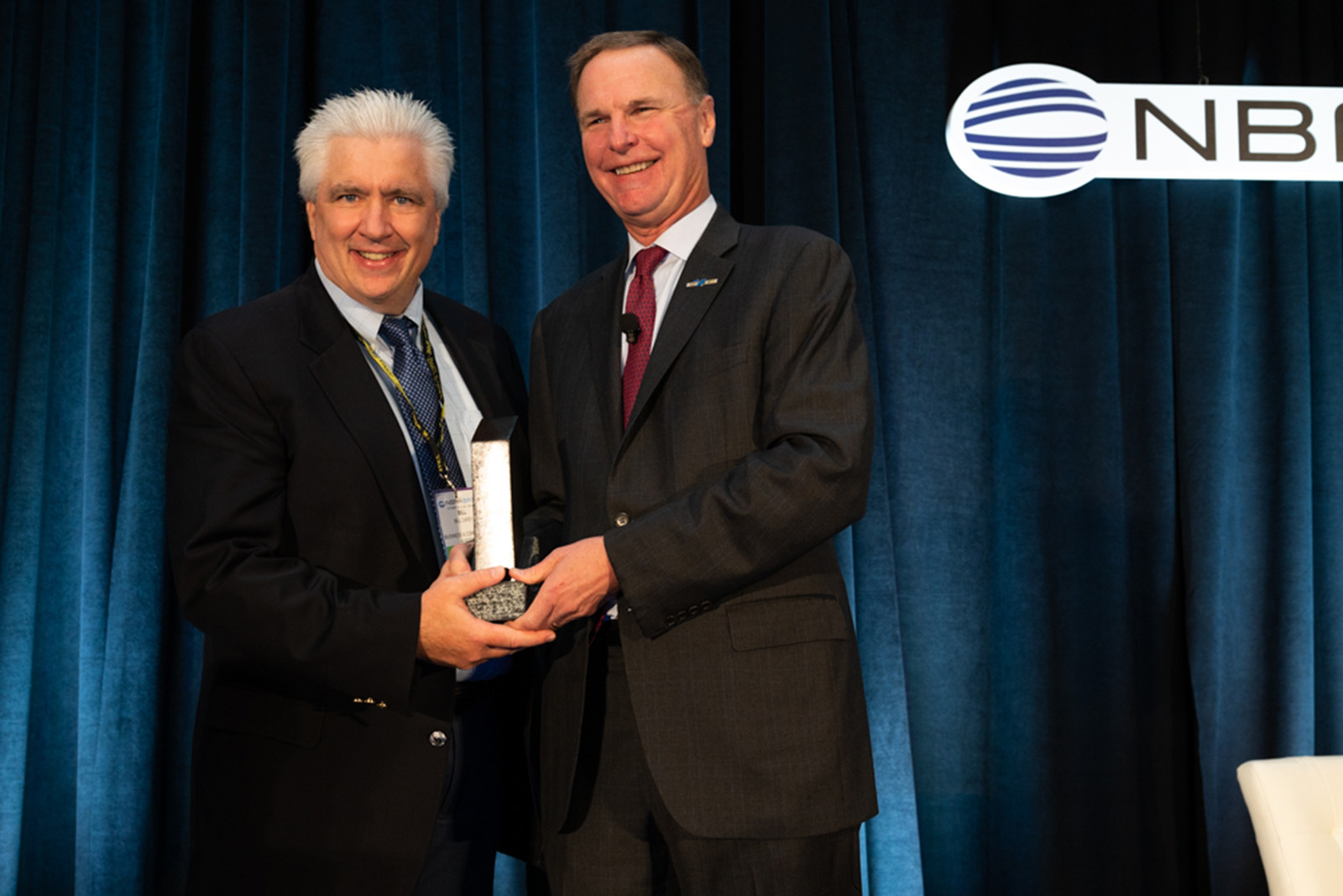 Bill Carey Receives NBAA Golden Wing Journalism Award - Vimarsana News