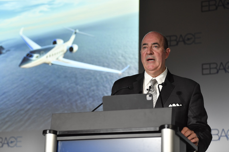 Gulfstream Rounding G700 Finish Line, With G800 On Deck - Vimarsana News