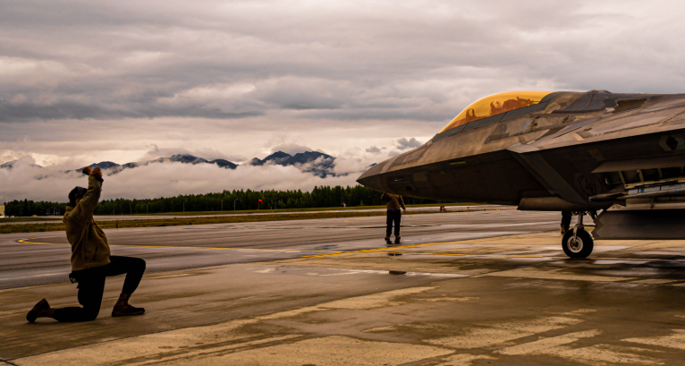 USAF, Lockheed Plan F-22 Updates To Feed Next-Gen Fighter Tech - Vimarsana News