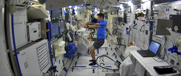 China Eyes Space Station Expansion | Aviation Week Network - Vimarsana News