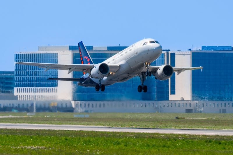Commercial Aviation Set For Steady Growth In Decade Ahead - Vimarsana News