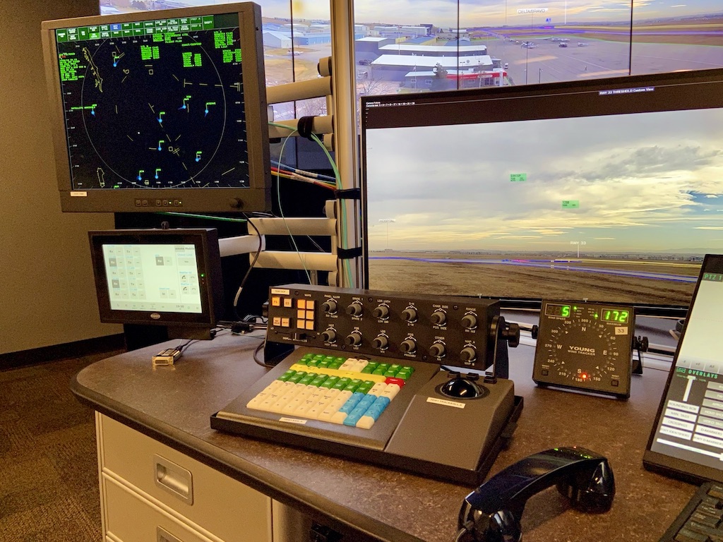 Viewpoint: The Case For Non-Federal ATC Displays | Aviation Week Network - Vimarsana News