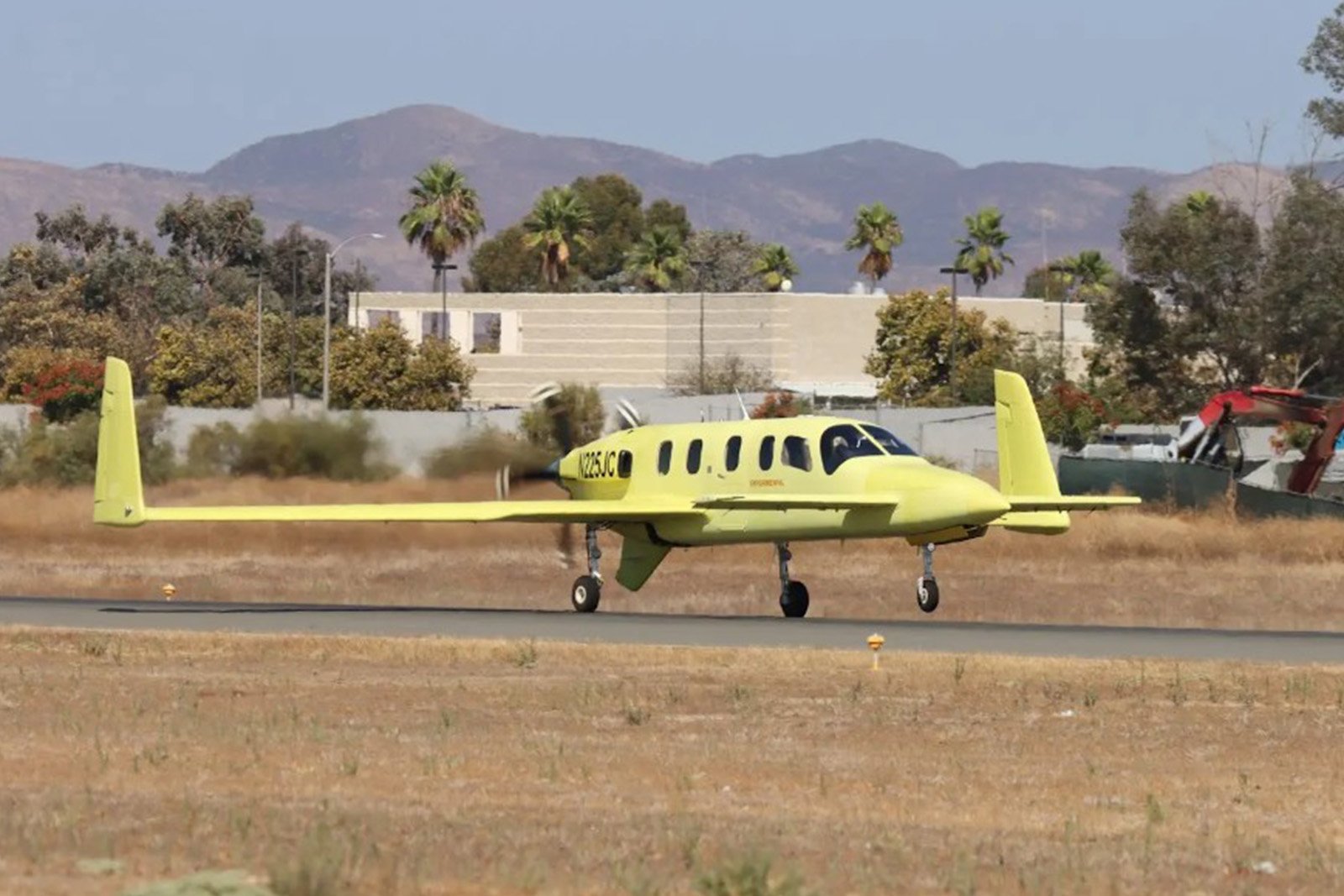 Jetcruzer International Tests Hydrogen-Electric Aircraft for Advanced Air Mobility