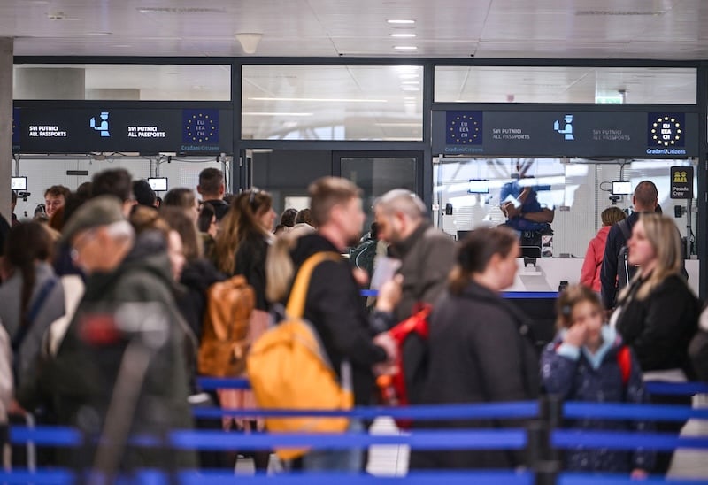 Brussels Defends EES As Airlines Warn On Border Delays