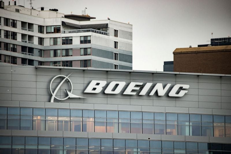 Boeing CEO Agrees Aircraft Manufacturing Business Model Can Change