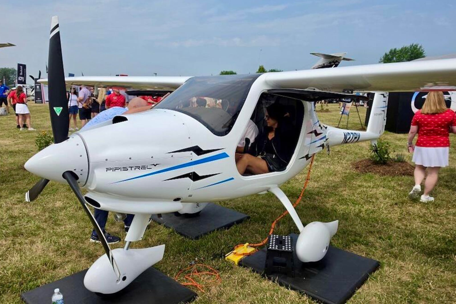 Pipistrel Debuts Voyager Trainer Built Around New Mosaic Rules