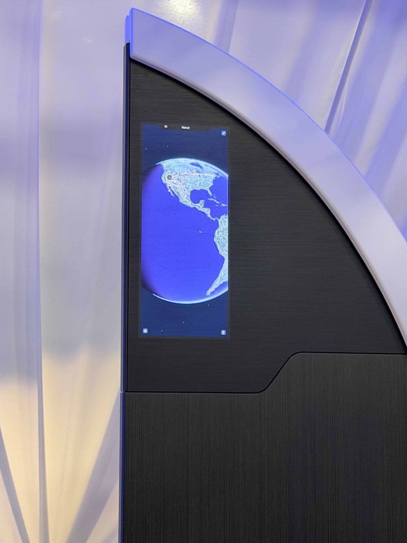 Intelligent Cabin Divider Demonstrator Unveiled At NBAA
