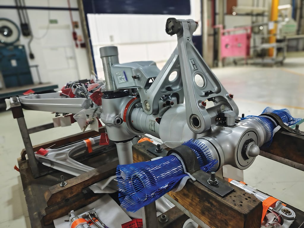 landing gear servicing