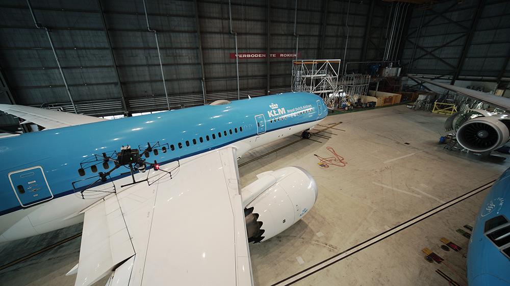 Mainblades drone in KLM hangar