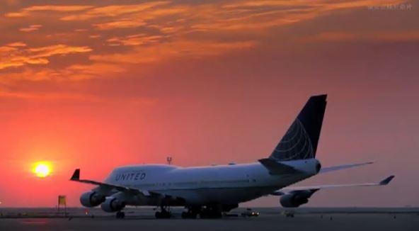 United Airlines aircraft at Shanghai Pudong International Airport 