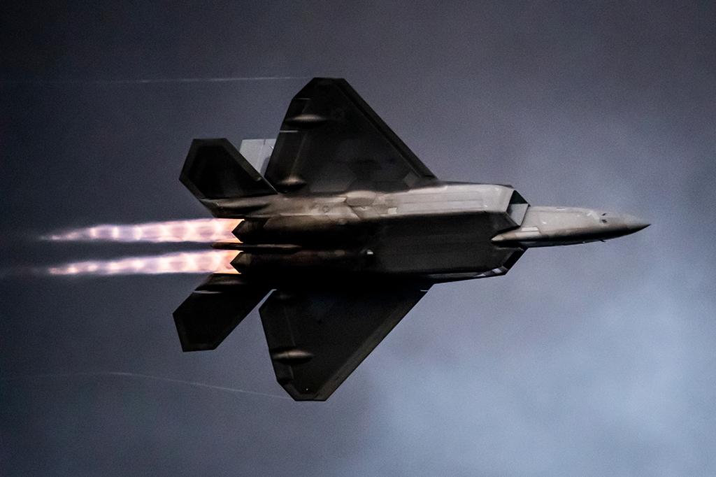 F-22 in afterburner