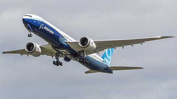 Boeing widebody in flight
