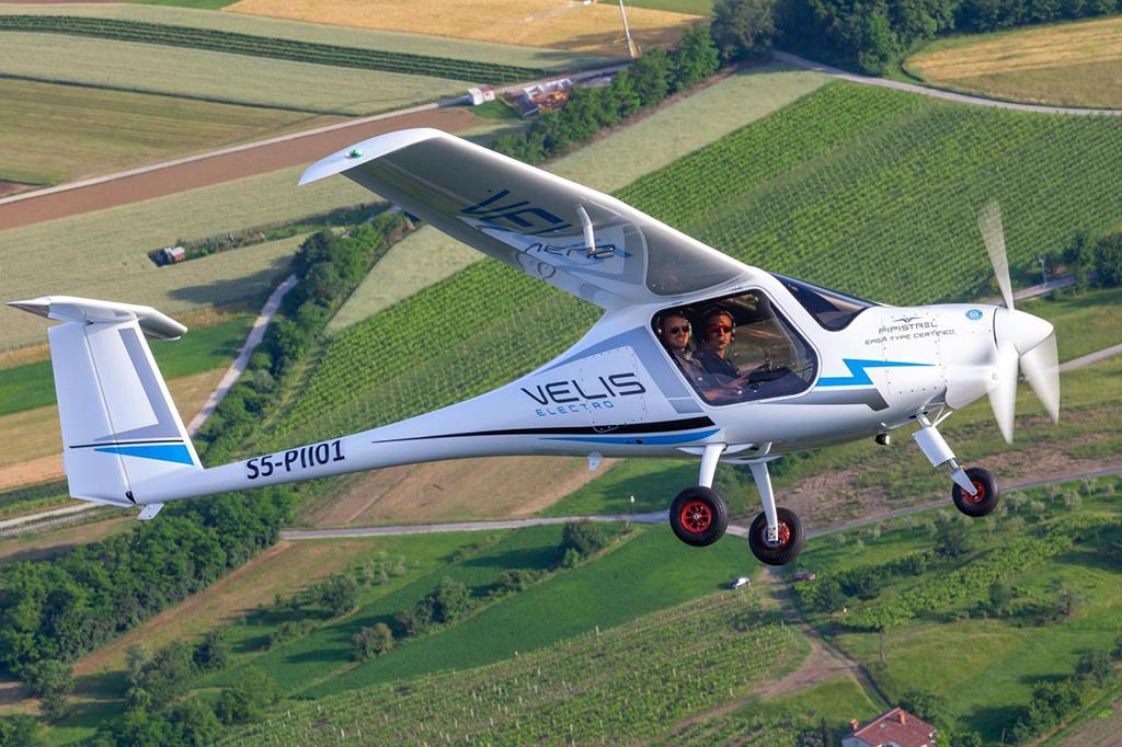 two-seat Velis Electro trainer