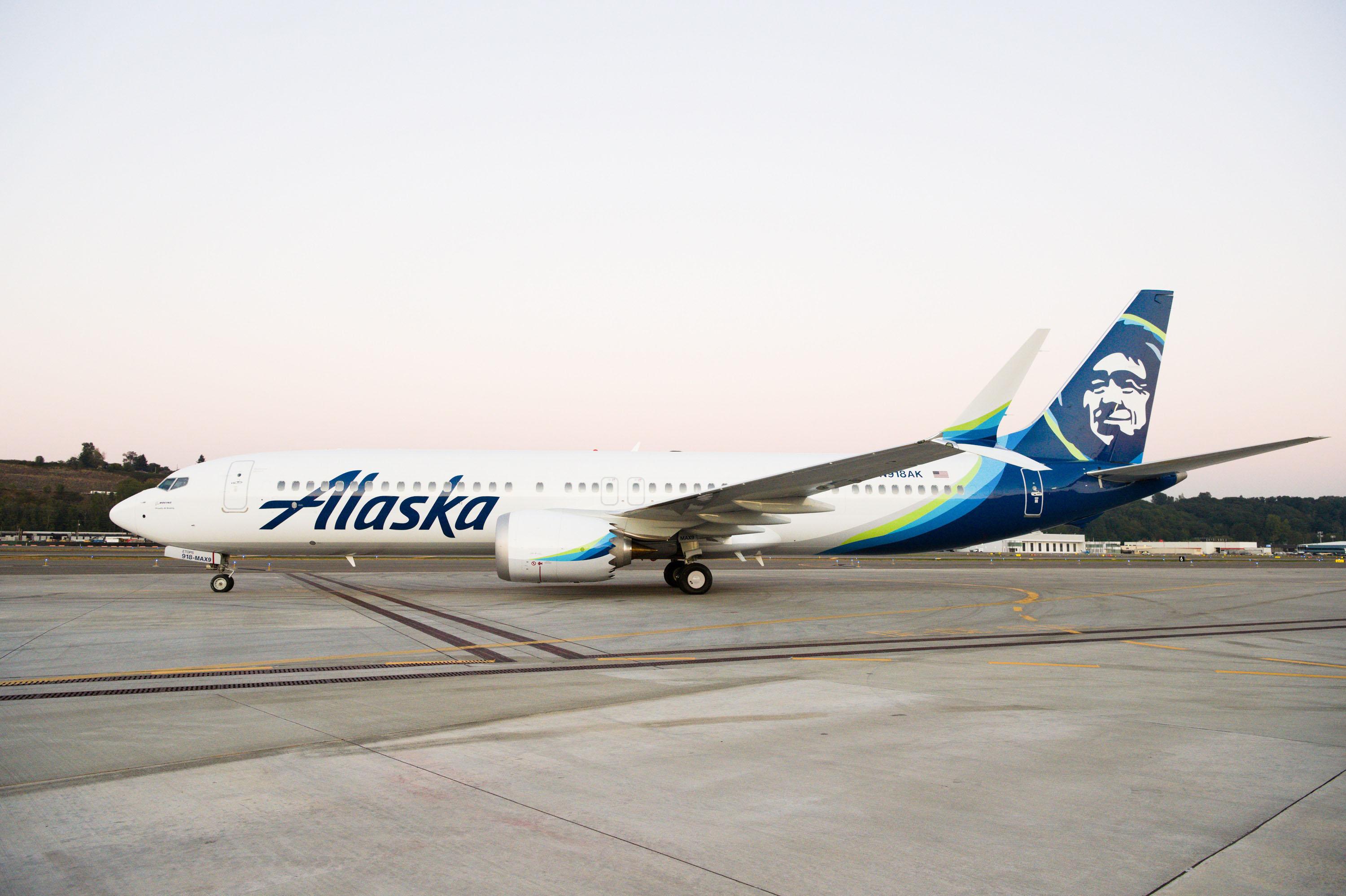 Alaska 737-9 on tarmac