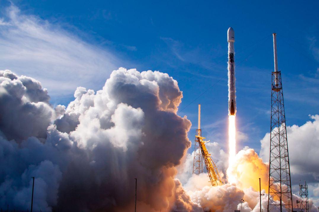 SpaceX Falcon 9 Launches Next-Gen Sirius XM-7 Satellite | Aviation Week  Network