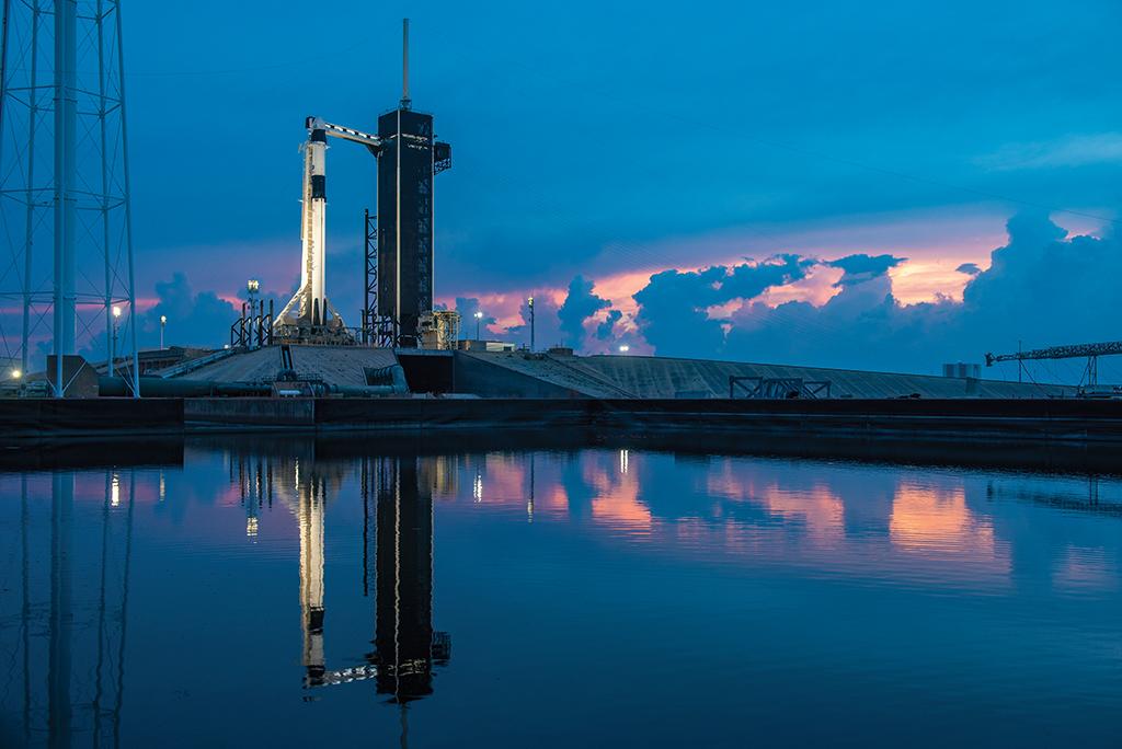 Falcon 9 on pad 39A