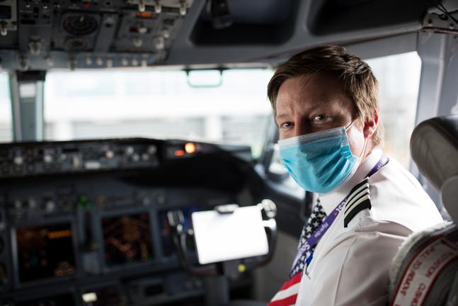 Southwest Airlines pilot with mask