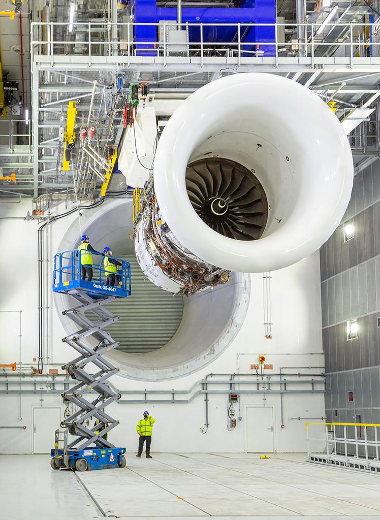 RollsRoyce completes build of fuelefficient UltraFan demonstrator engine   Daily Mail Online