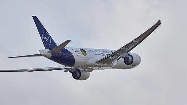 Lufthansa SAF cargo aircraft in flight