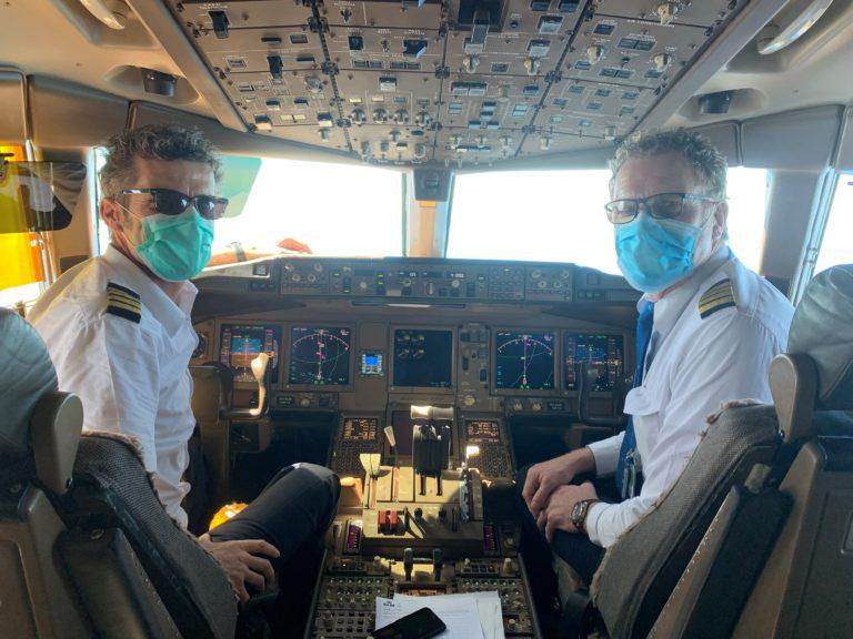 KLM-Sydney cockpit crew