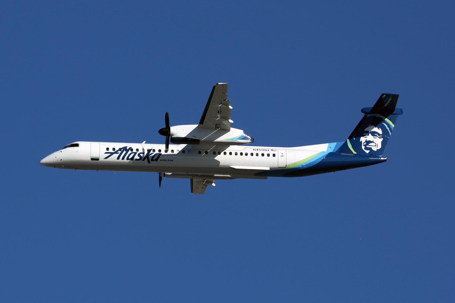 Alaska Airlines Dash 8-400