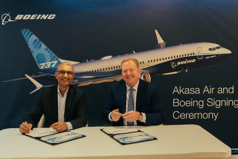 Akasa Boeing signing ceremony Dubai Airshow 2021