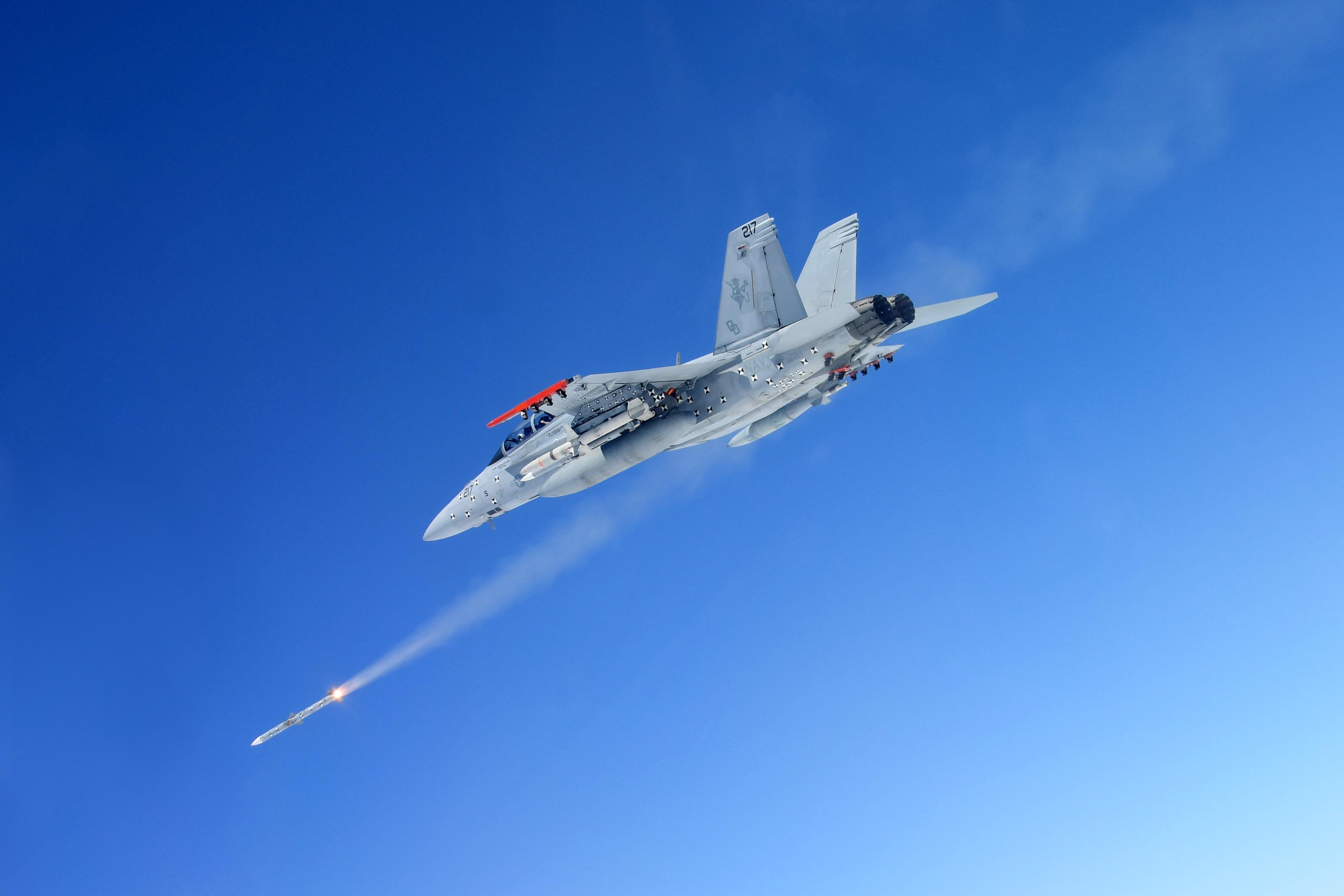 Raytheon Completes Captive Flight Tests Of Upgraded AMRAAMs | Aviation ...