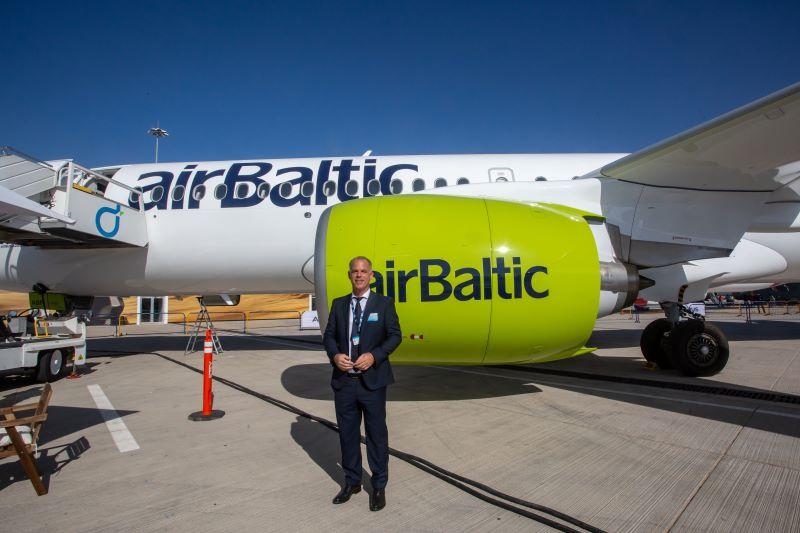 AirBaltic A220-300