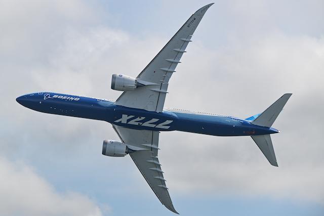 Wallpaper The plane, The rise, Boeing 777X, General Electric GE9X for  mobile and desktop, section авиация, resolution 2048x1365 - download