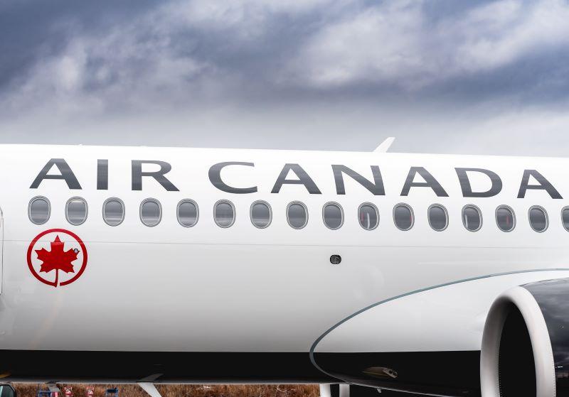 Air Canada A220-300 