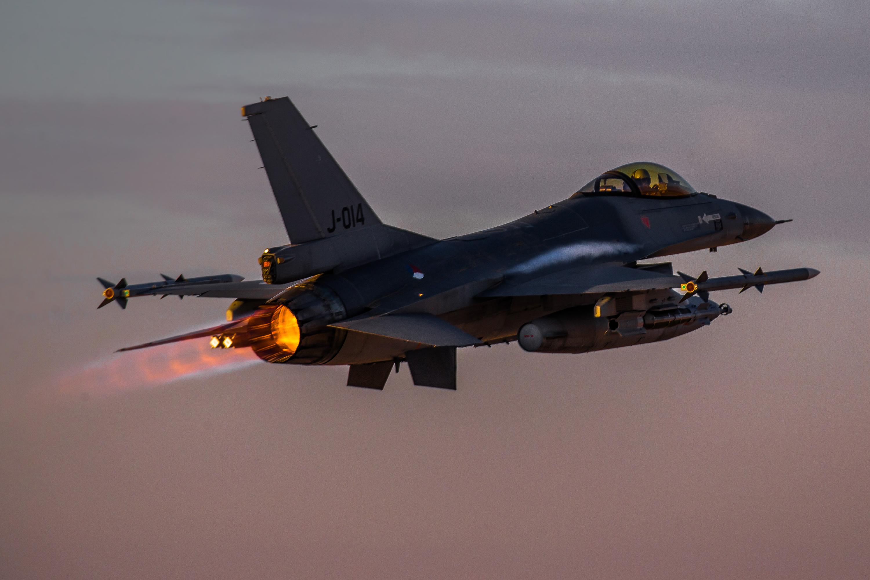 Canceled Draken Deal Frees 34 Dutch F-16s For Re-Export