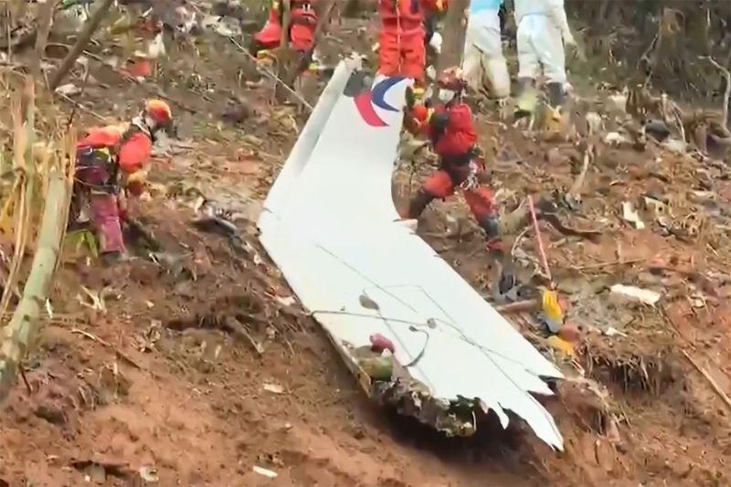 China Eastern Airlines 737-800 crash