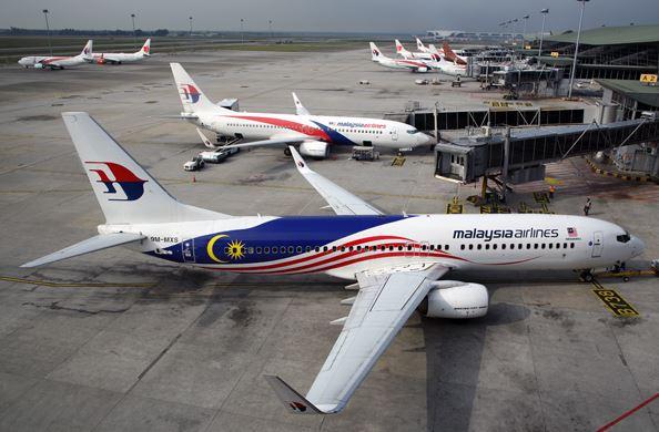 Malaysia Airlines 737-800 