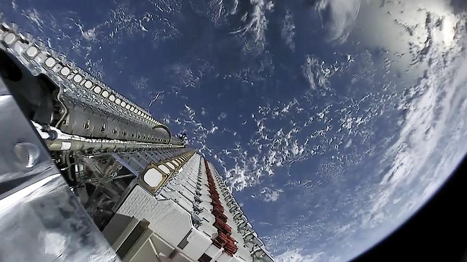 Earth from SpaceX Starlink