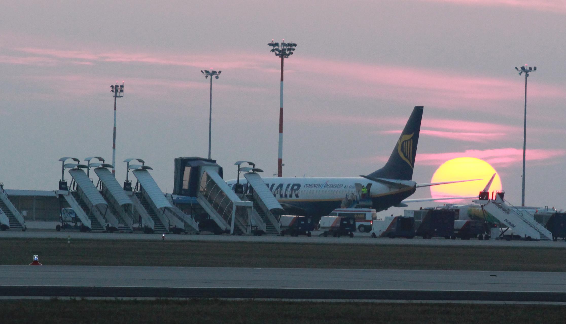 Ryanair sunset