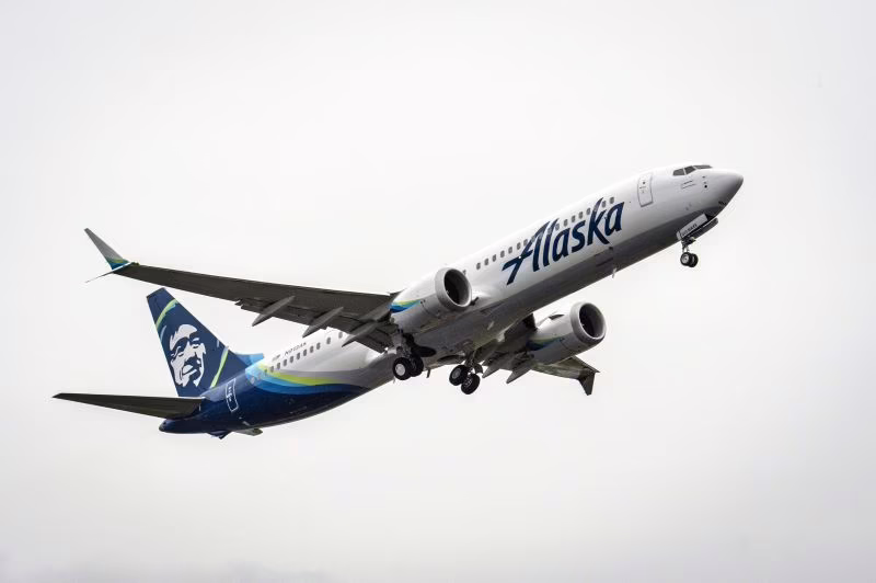 Alaska Airlines Boeing 737-9