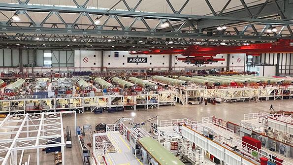 Airbus fuselage assembly as Hamburg hangar