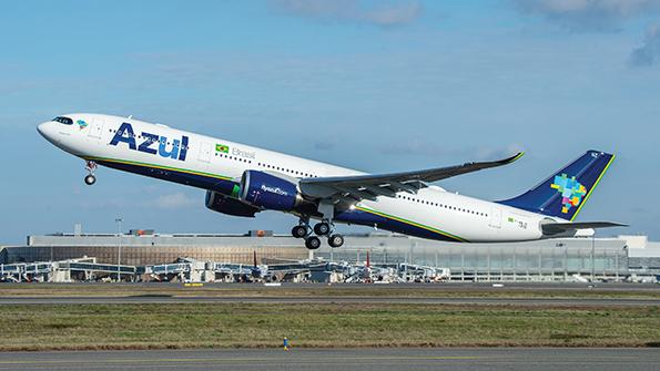 Azul aircraft takes off