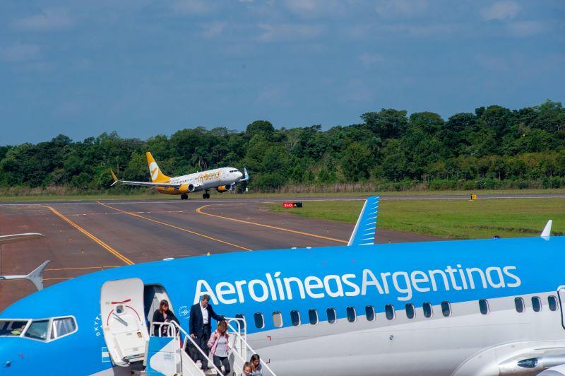 Aerolineas Argentina and Flybondi