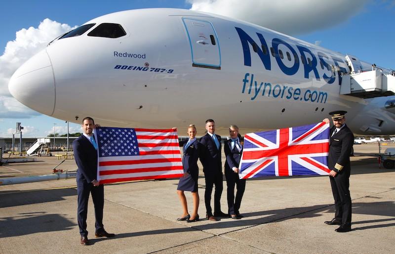 Norse Atlantic Airways Boeing 787-9 with crewmembers