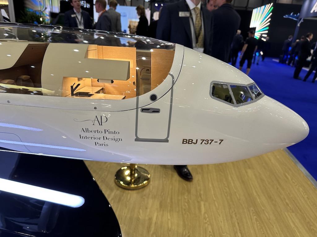 VIP 737 MAX Interior