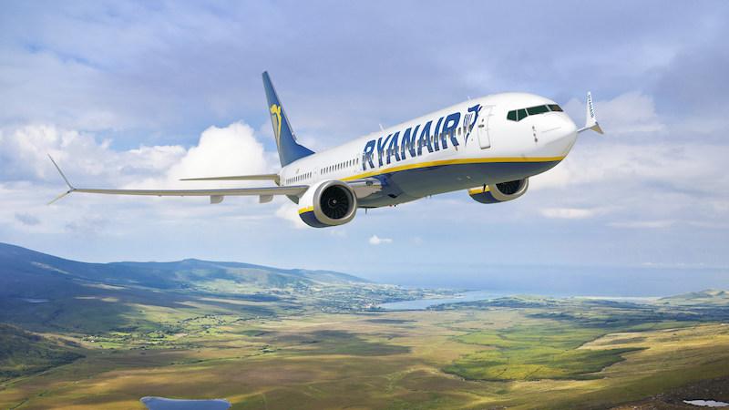 Rendering of Boeing 737-10 in Ryanair livery