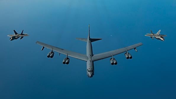 avión táctico B-52