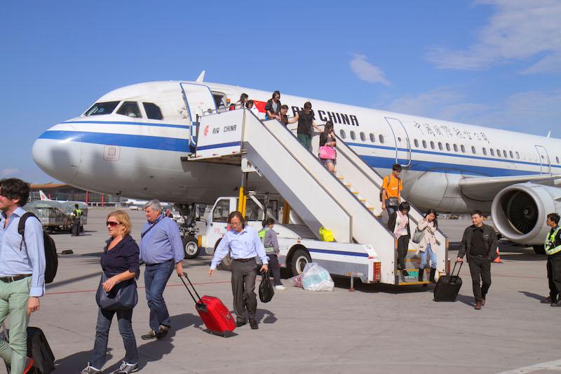 air china passengers disembarking