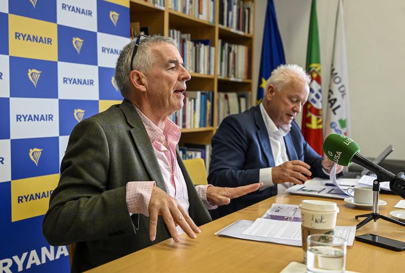  Ryanair Group CEO Michael O'Leary (L) delivers remarks during a press conference held with the CEO Of Ryanair DAC Eddie Wilson (R)